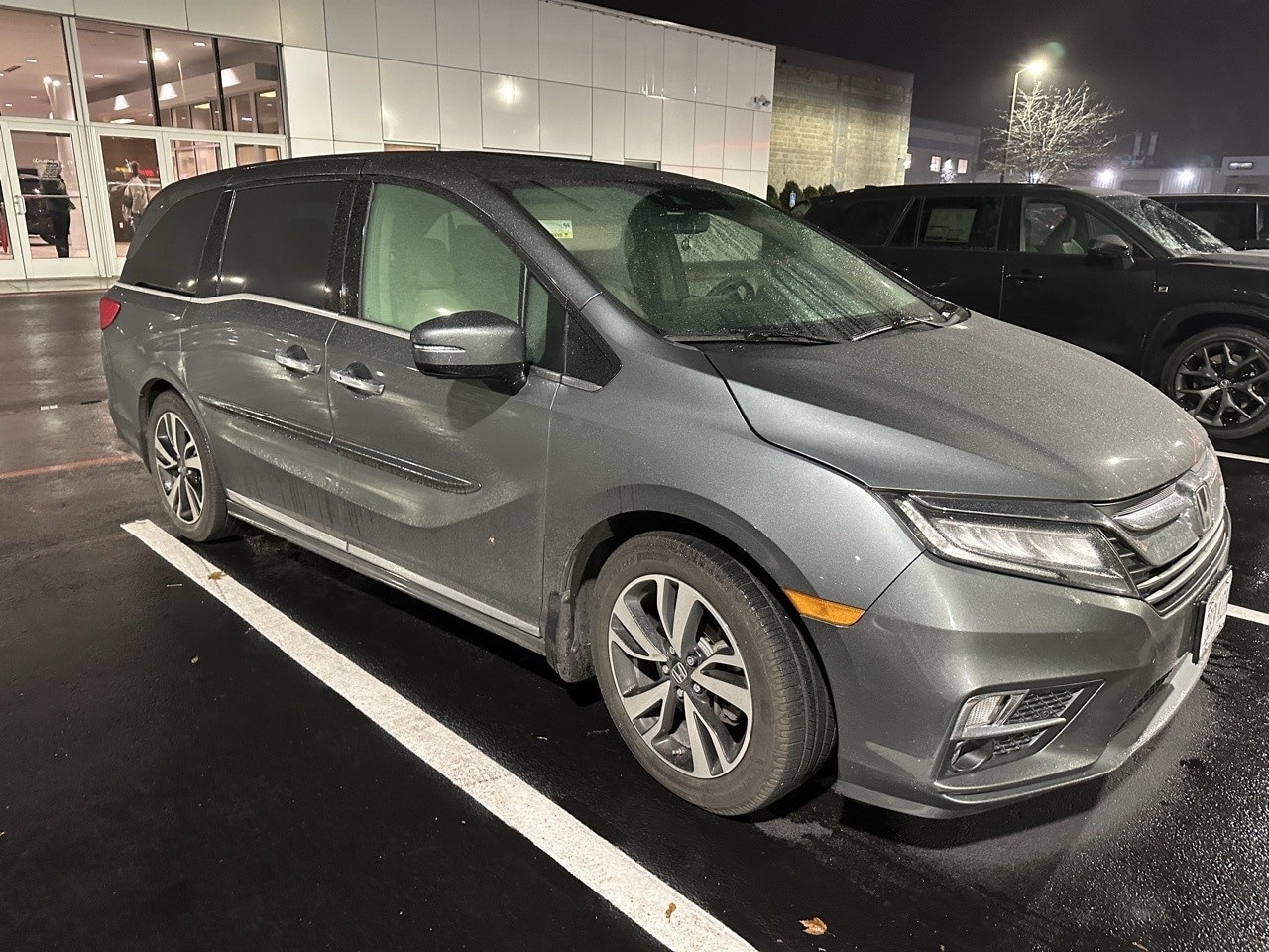 2018 Honda Odyssey Elite's photo