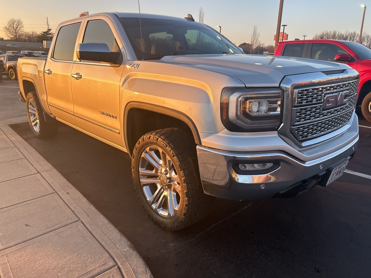 2017 GMC Sierra 1500 SLT's photo