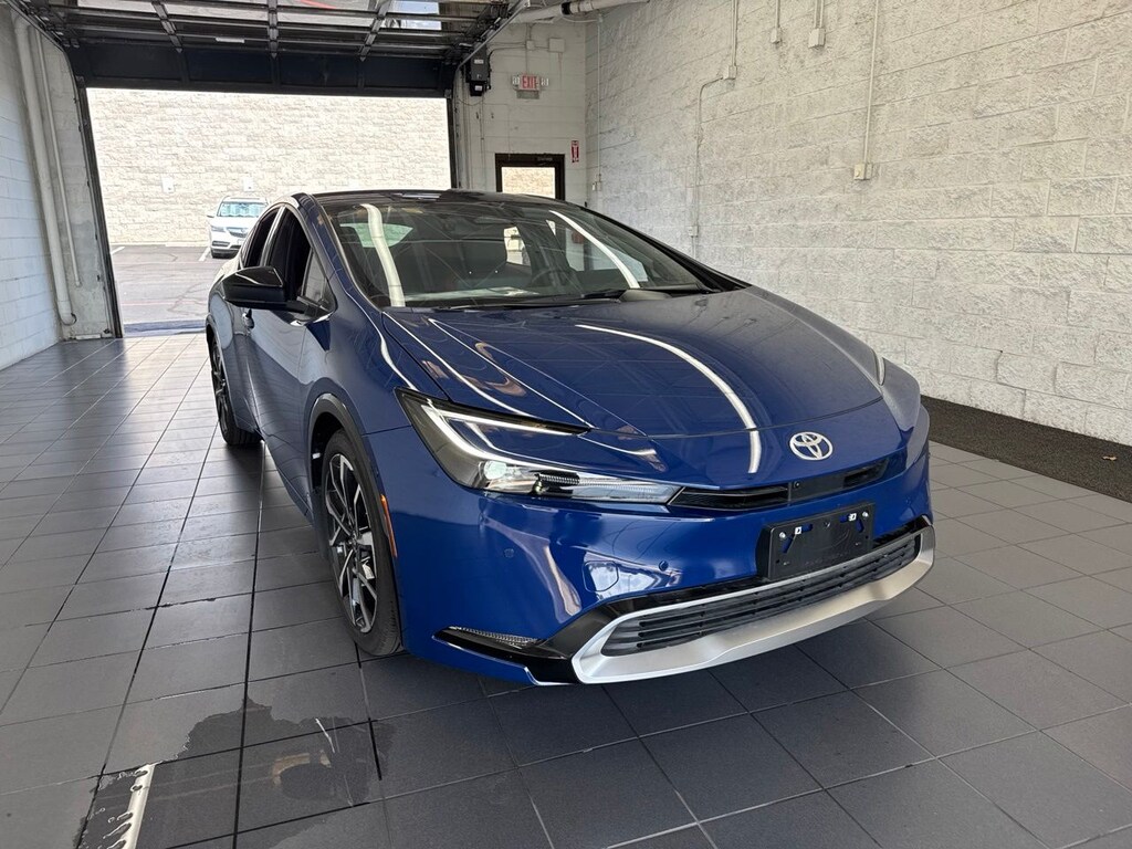 New 2026 Toyota Prius Plug-In Hybrid XSE Premium Hatchback