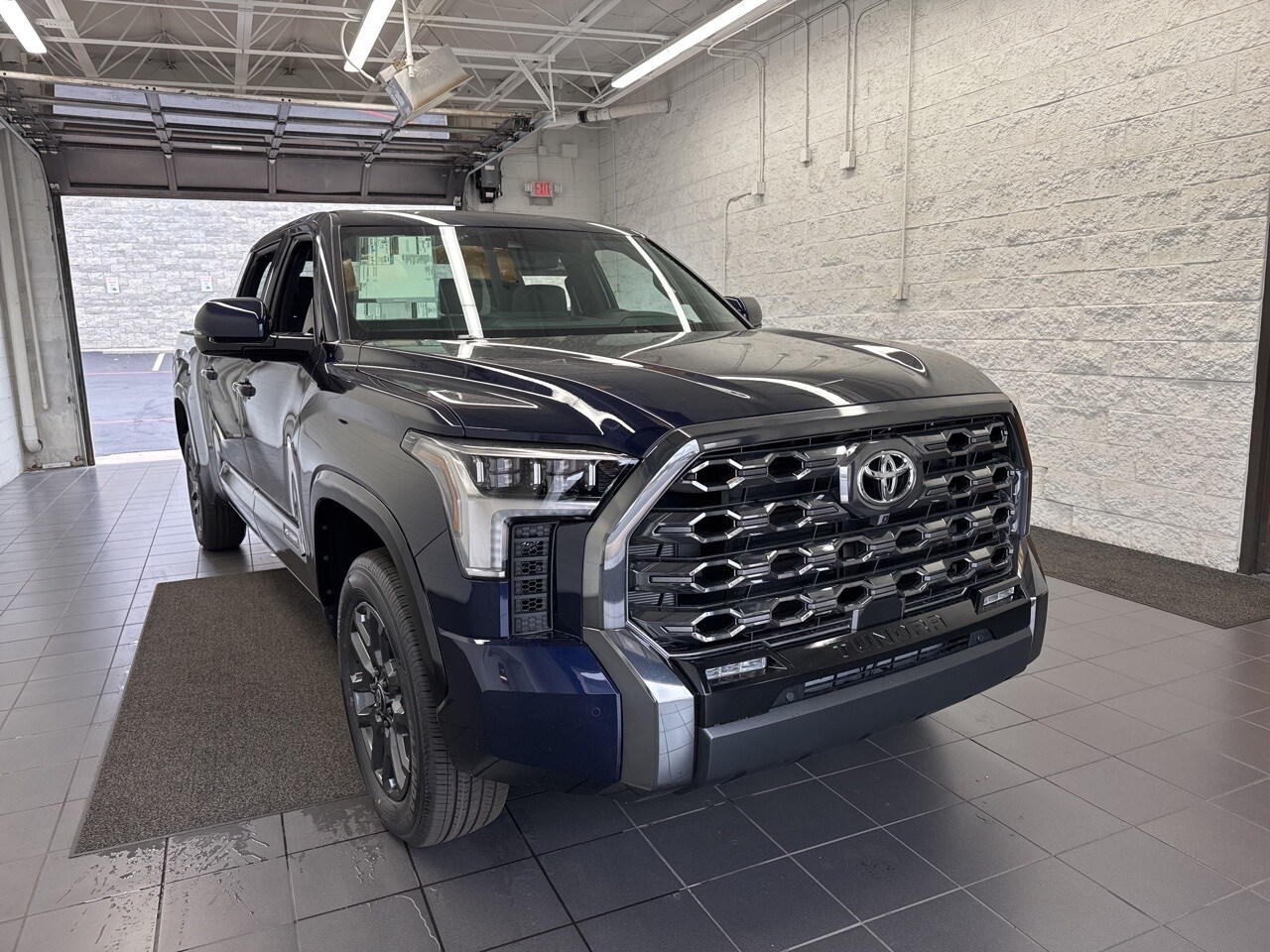 2026 Toyota Tundra Platinum photo 2