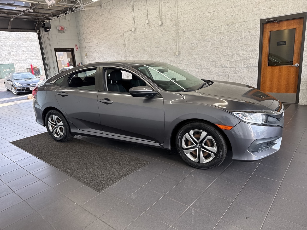 2017 Honda Civic LX's photo