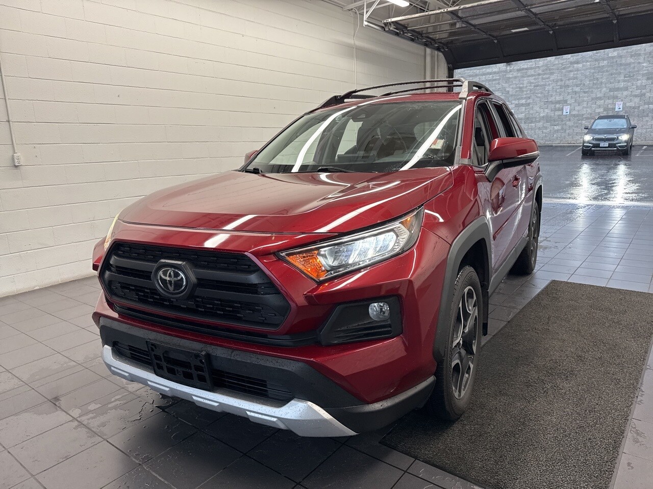 2019 Toyota RAV4 Adventure photo 3