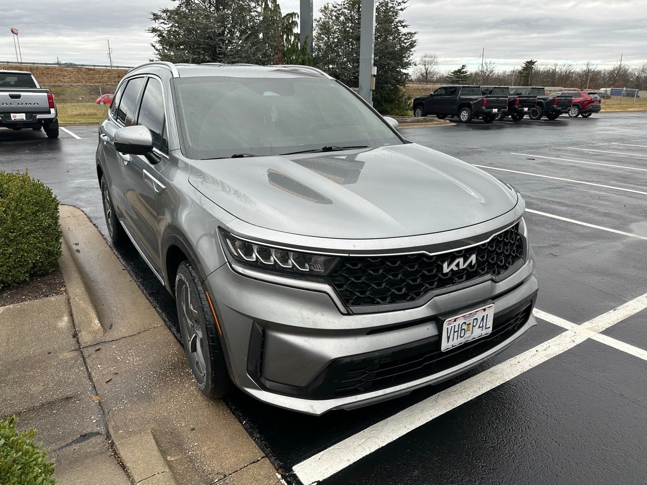 2022 Kia Sorento S Hybrid's photo