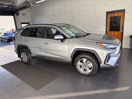 2025 Toyota RAV4 XLE SUV