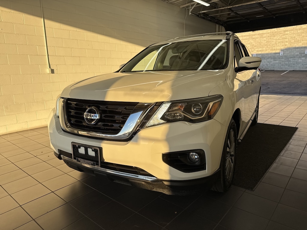 Used 2020 Nissan Pathfinder SL SUV