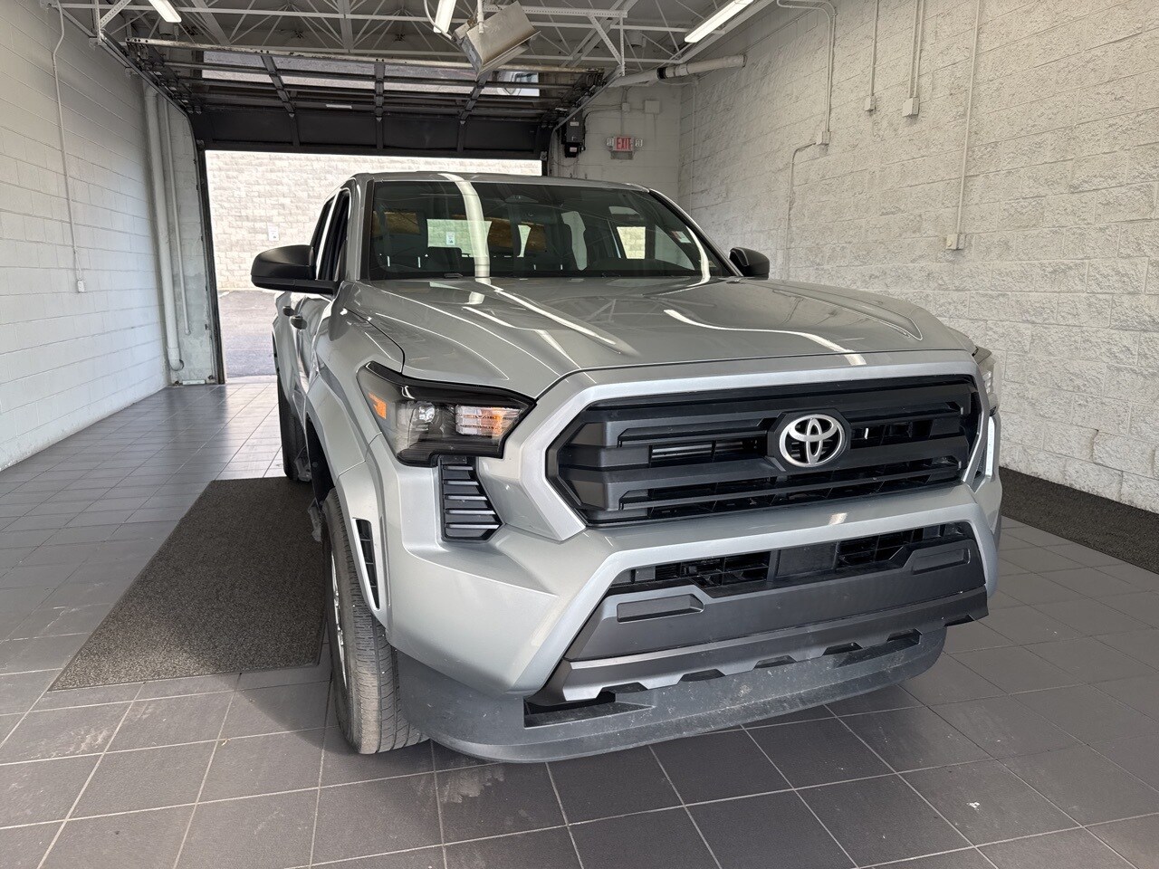 2024 Toyota Tacoma SR photo 2