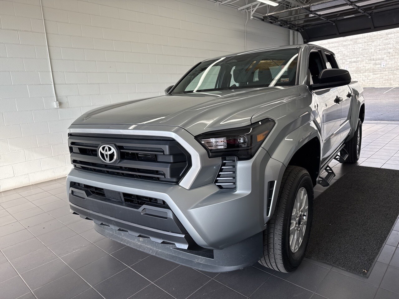 2024 Toyota Tacoma SR photo 3