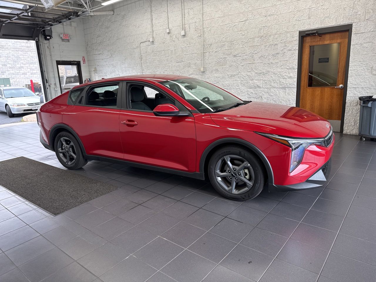 2025 Kia K4 LXS AT's photo