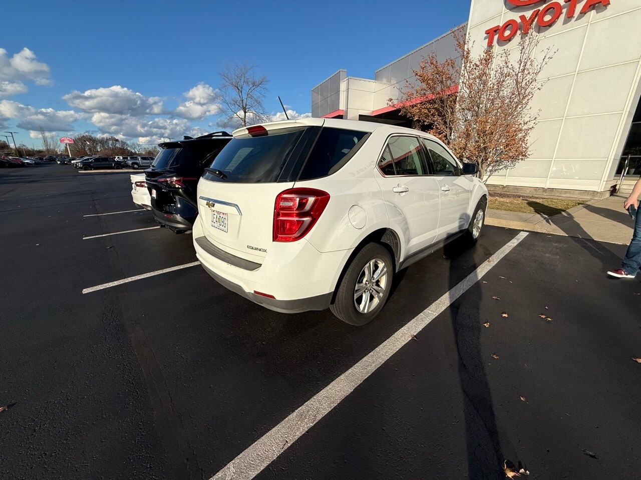 2016 Chevrolet Equinox LS photo 3