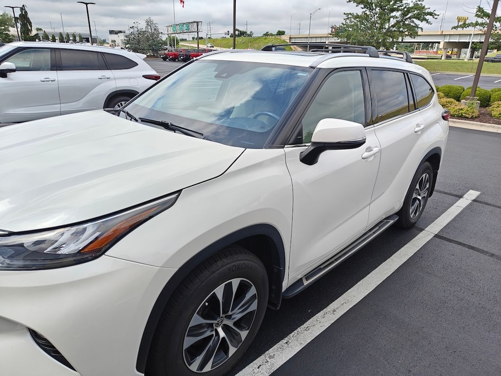 Used 2020 Toyota Highlander XLE SUV