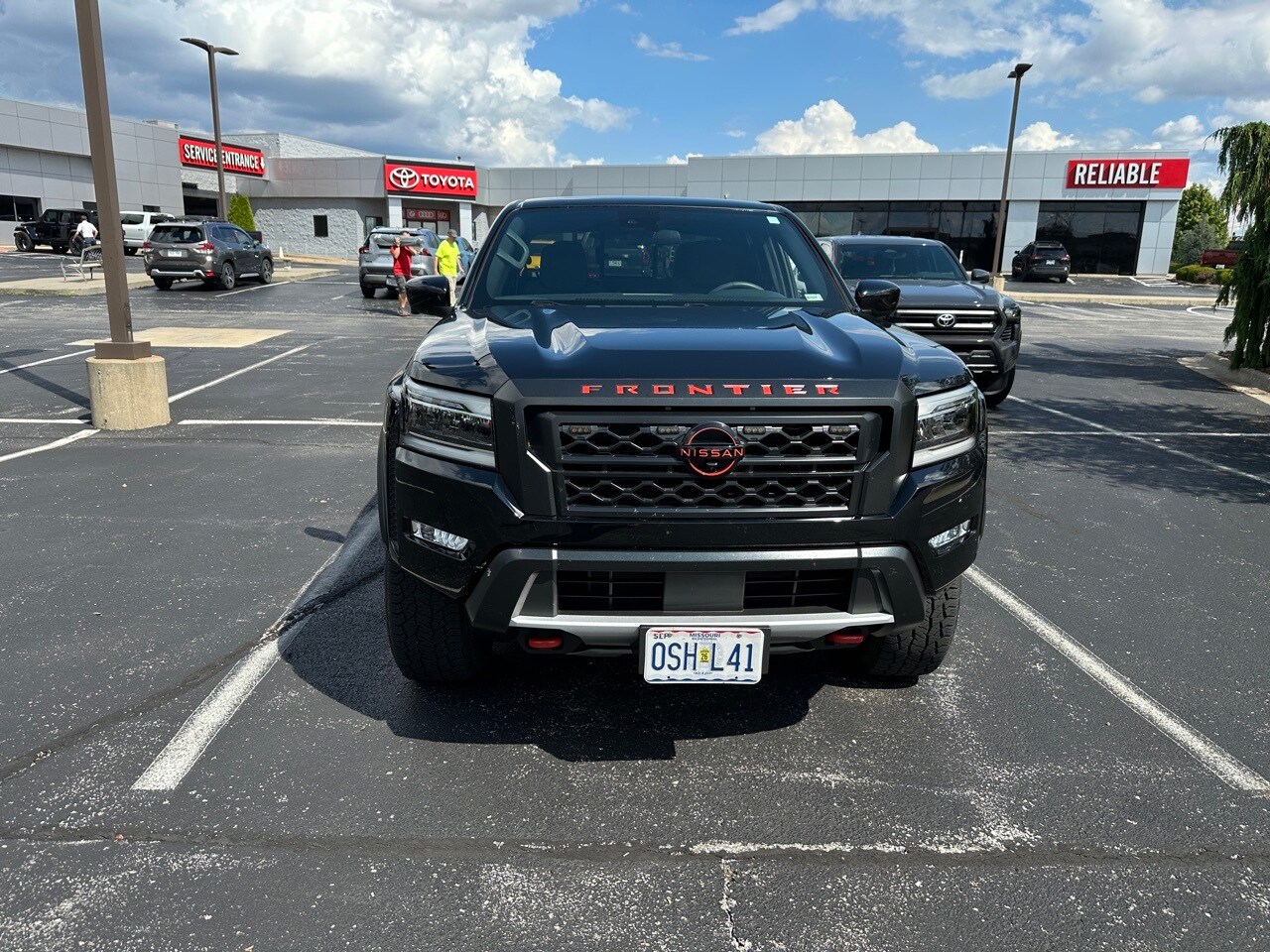 2024 Nissan Frontier PRO-4X photo 2