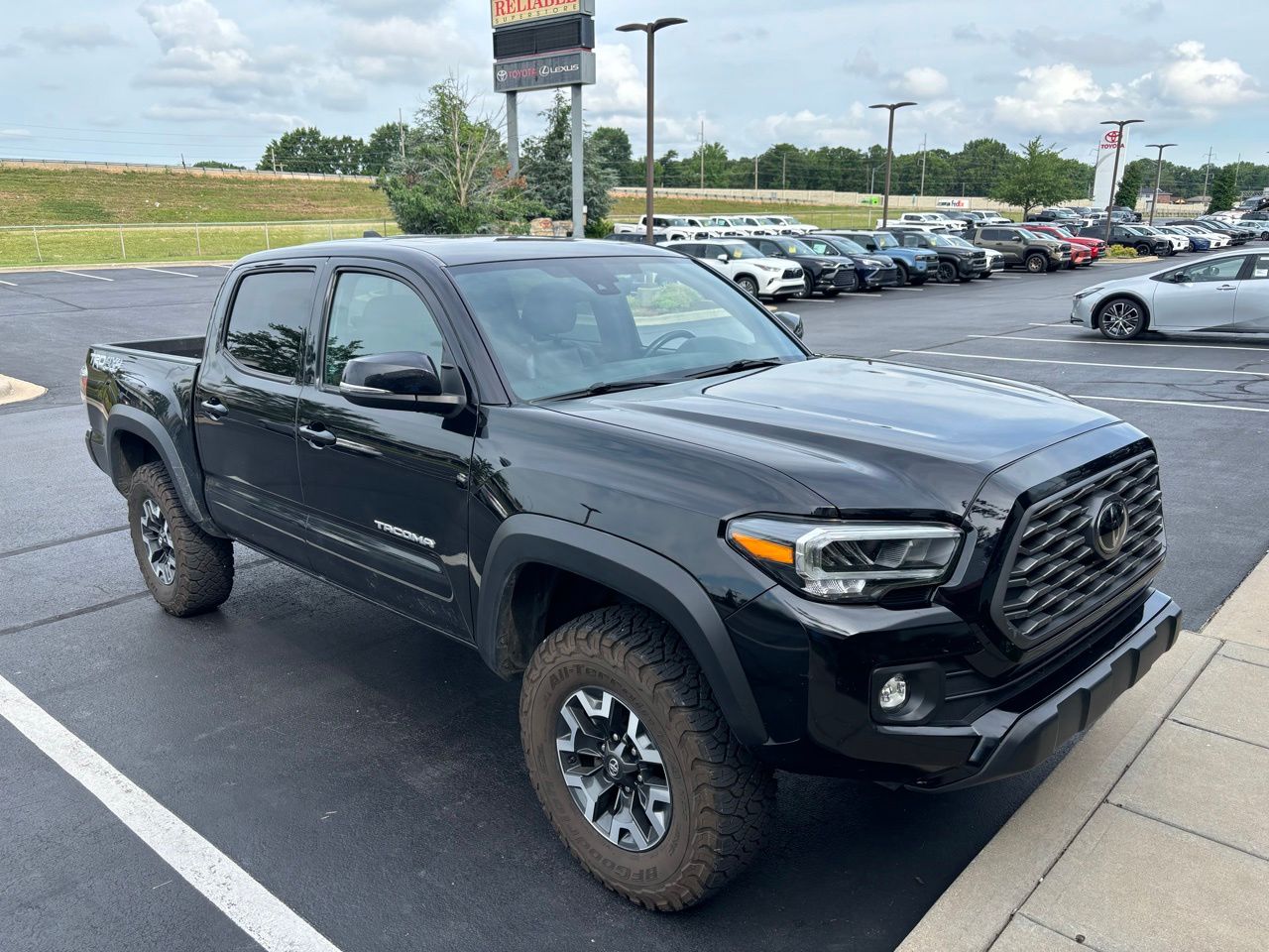 2020 Toyota Tacoma TRD Off Road Double Cab 4WD V6 M/T SB's photo