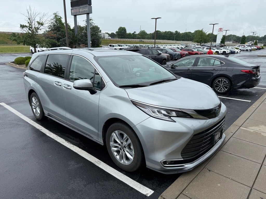 Used 2024 Toyota Sienna Limited Minivan/Van