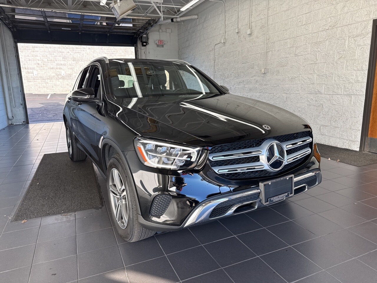 2020 Mercedes Benz GLC 300 4MATIC photo 2
