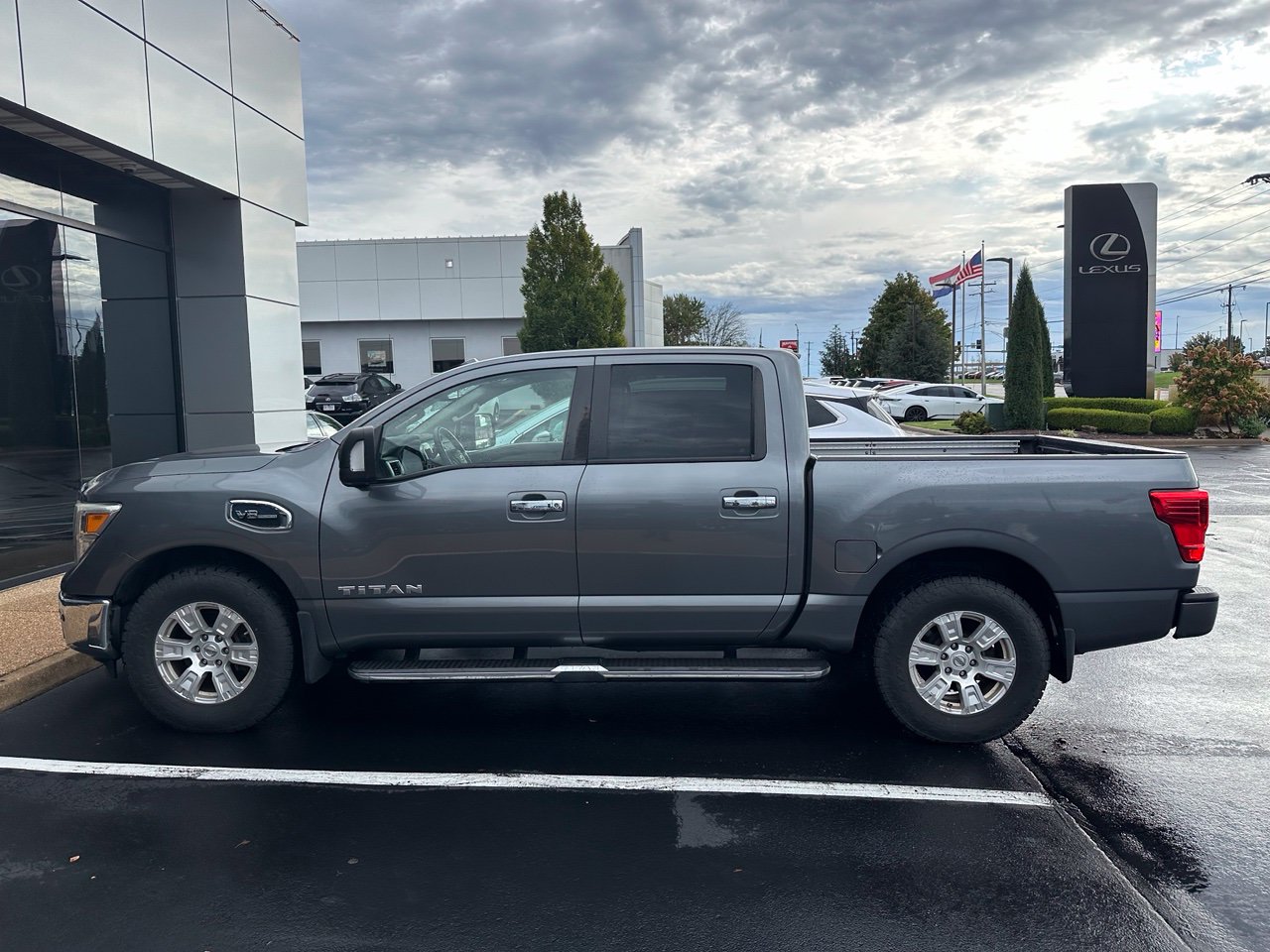 2017 Nissan Titan