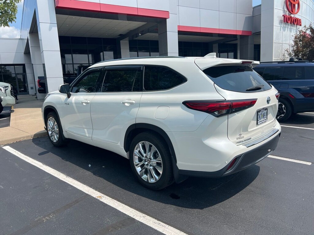 Used 2020 Toyota Highlander Hybrid Limited SUV