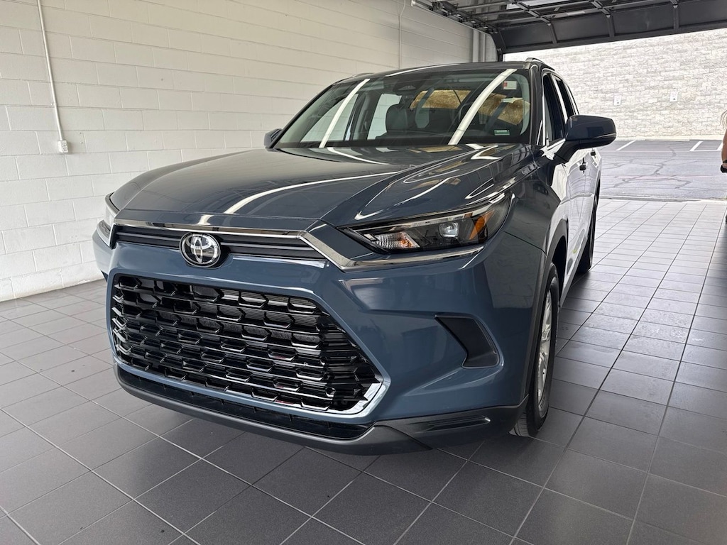 Used 2024 Toyota Grand Highlander Hybrid XLE SUV