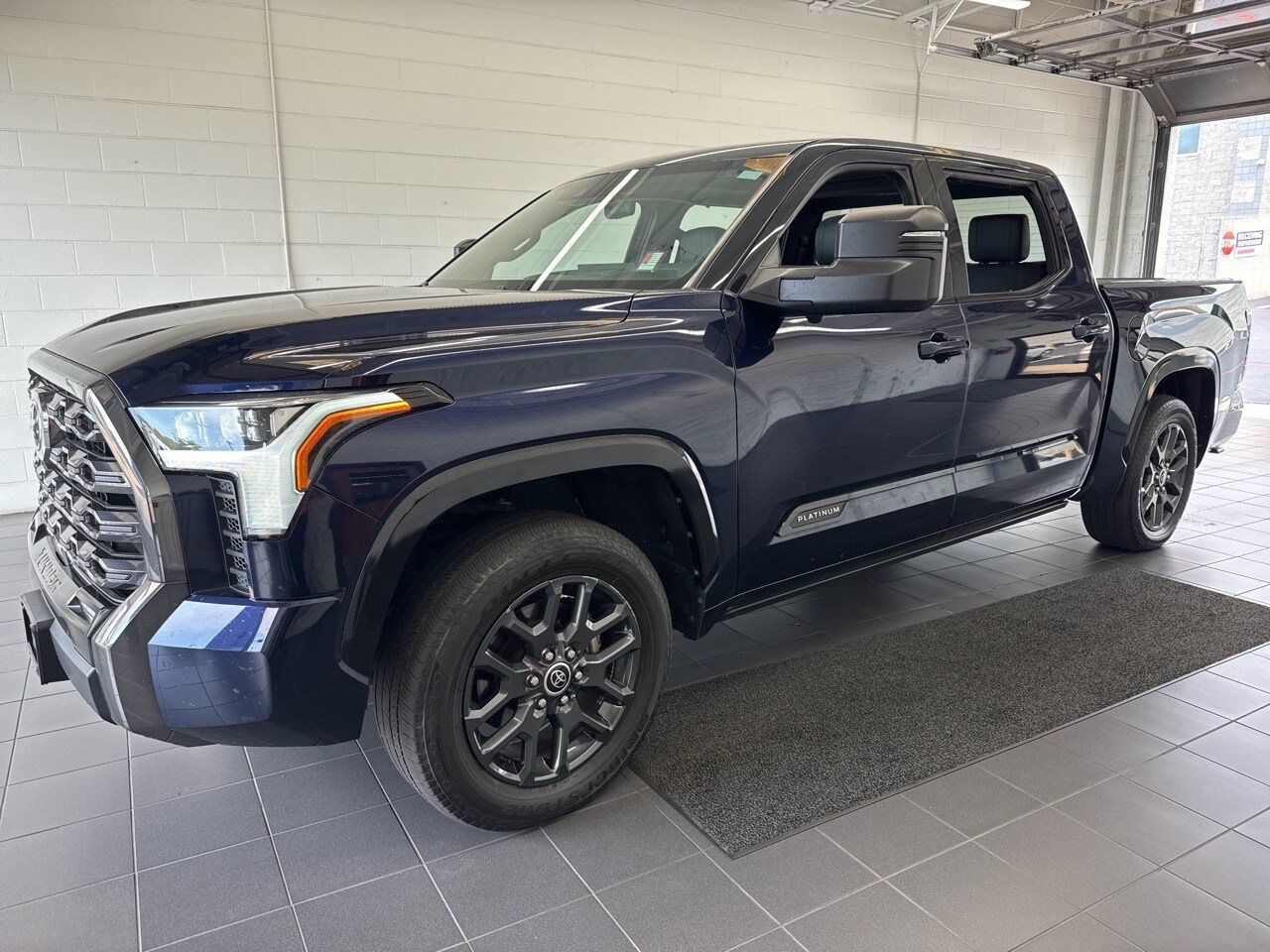 2022 Toyota Tundra Platinum photo 4