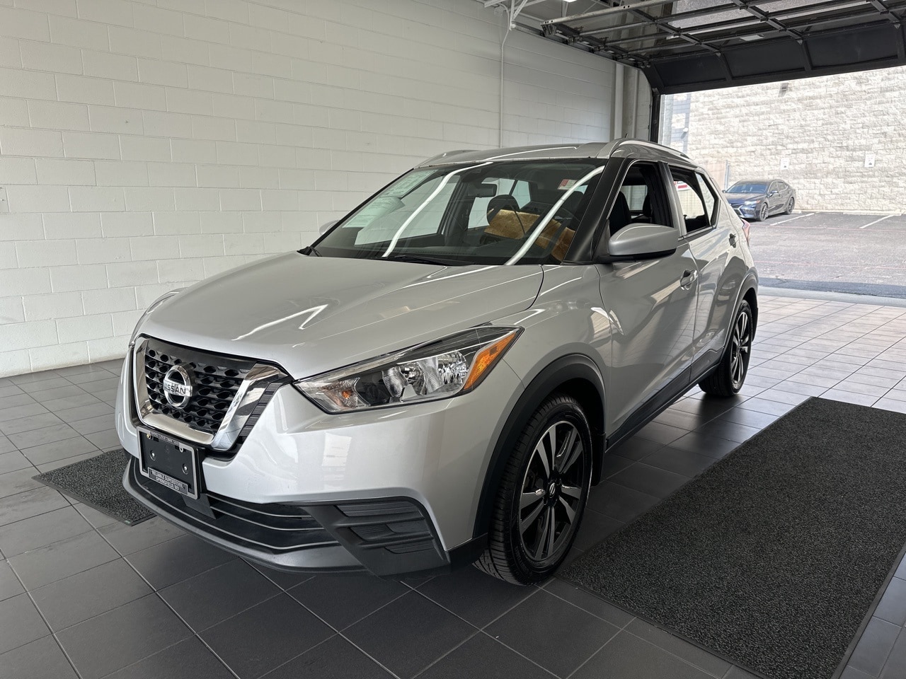 Used 2020 Nissan Kicks SV with VIN 3N1CP5CV3LL544970 for sale in Springfield, MO