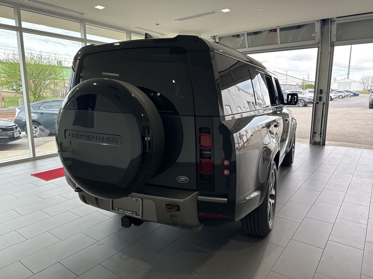 View vehicle photo 7