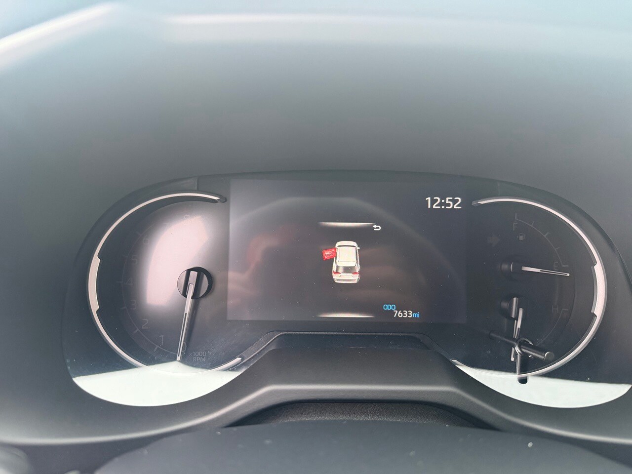 2024 Toyota RAV4 XLE Premium photo 4