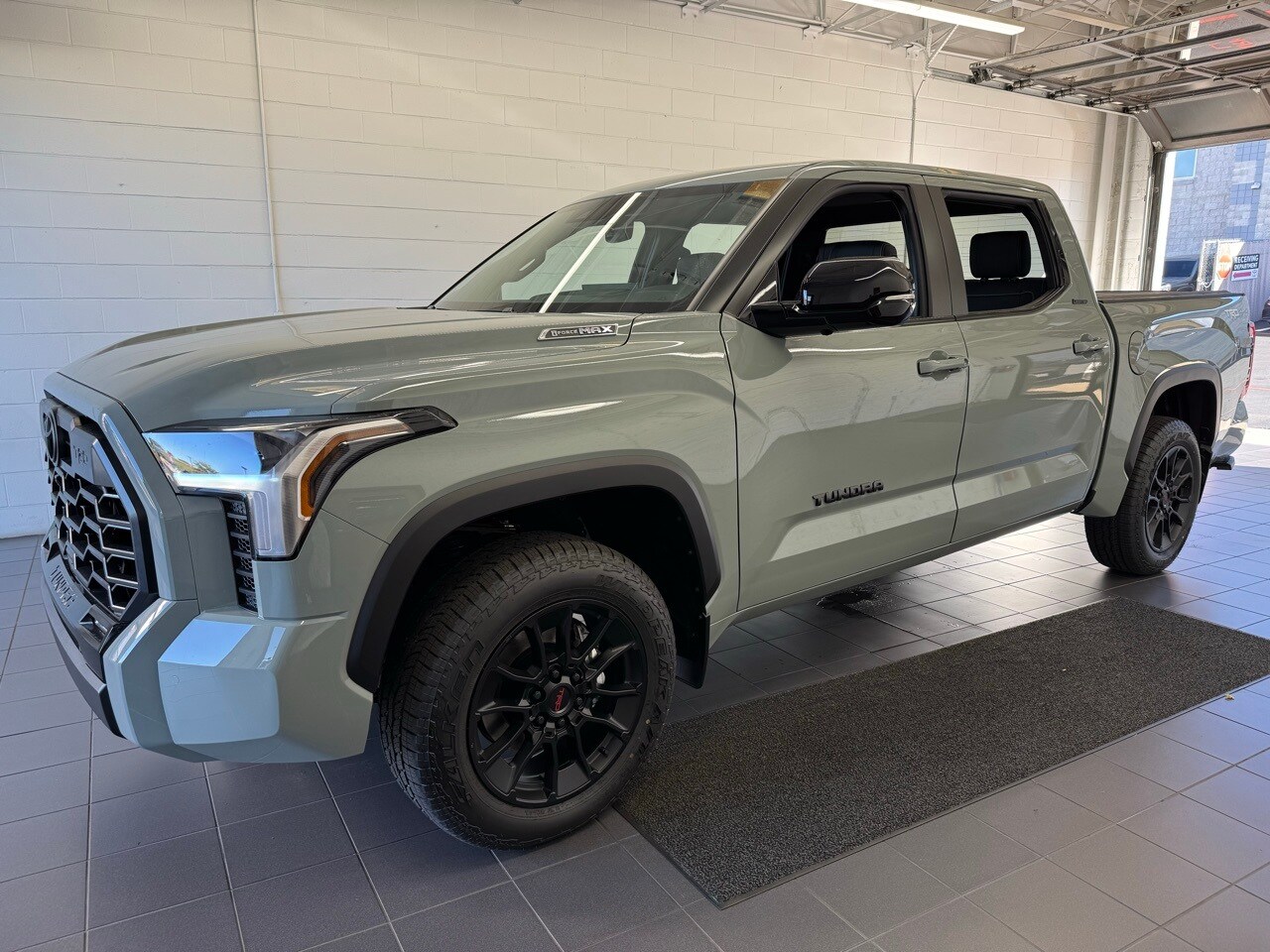 2026 Toyota Tundra Limited photo 4