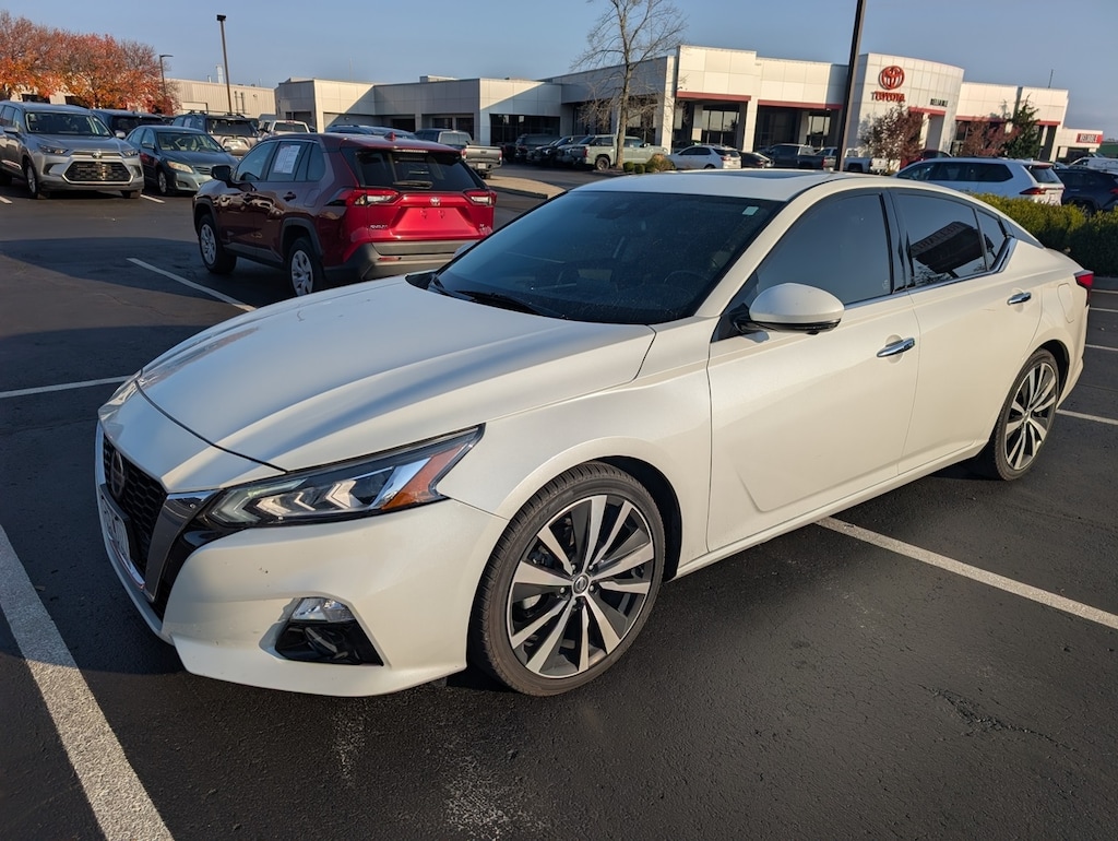 Used 2019 Nissan Altima 2.5 Platinum Sedan