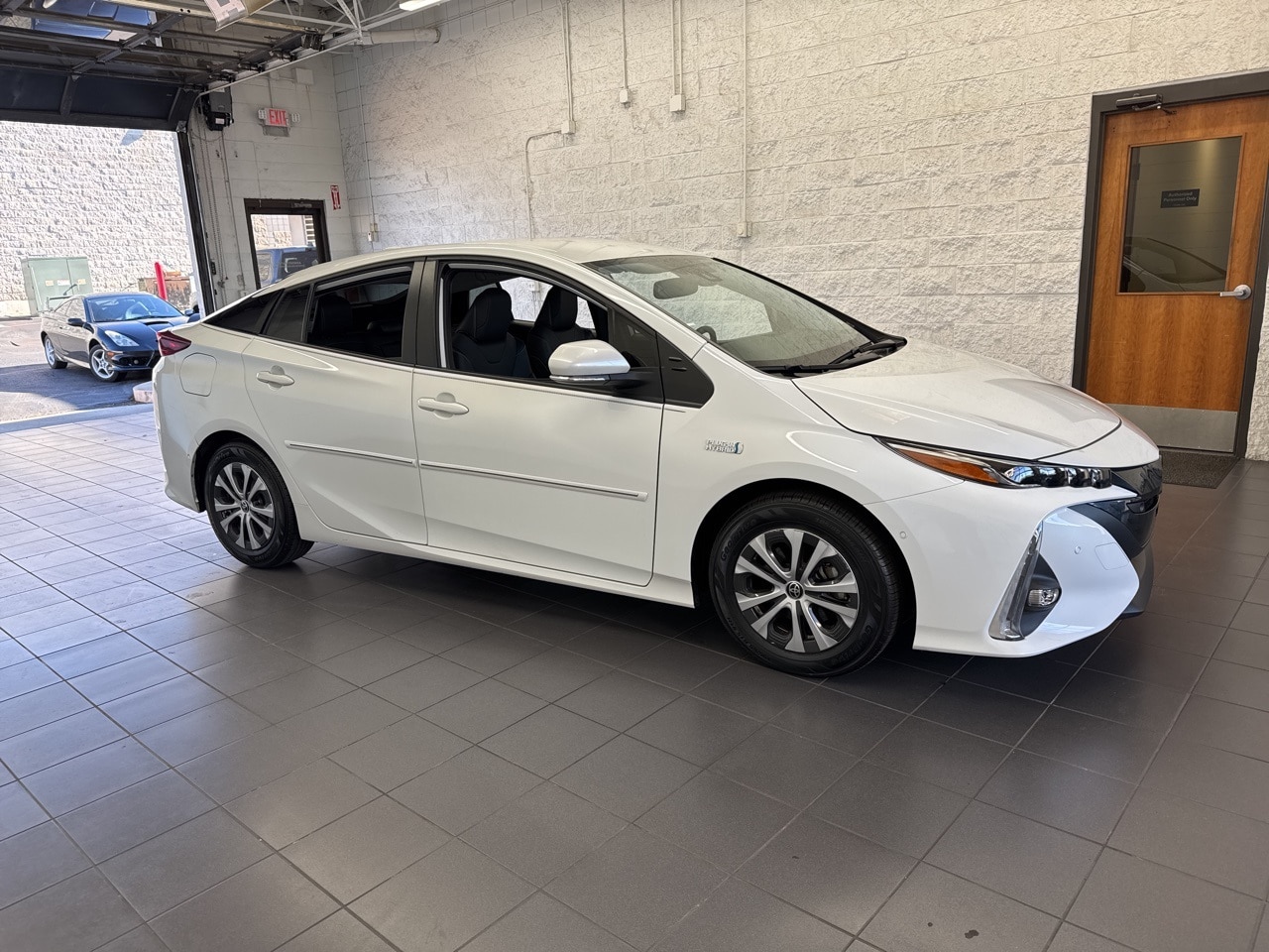 2022 Toyota Prius Prime Limited's photo