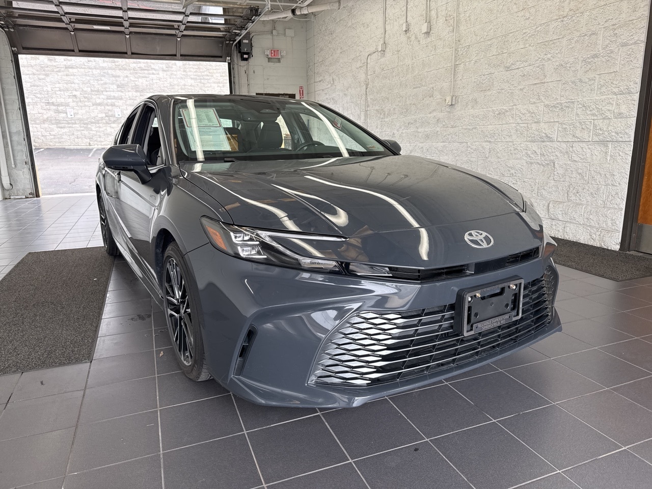 Certified 2025 Toyota Camry XLE with VIN 4T1DAACK8SU013197 for sale in Springfield, MO