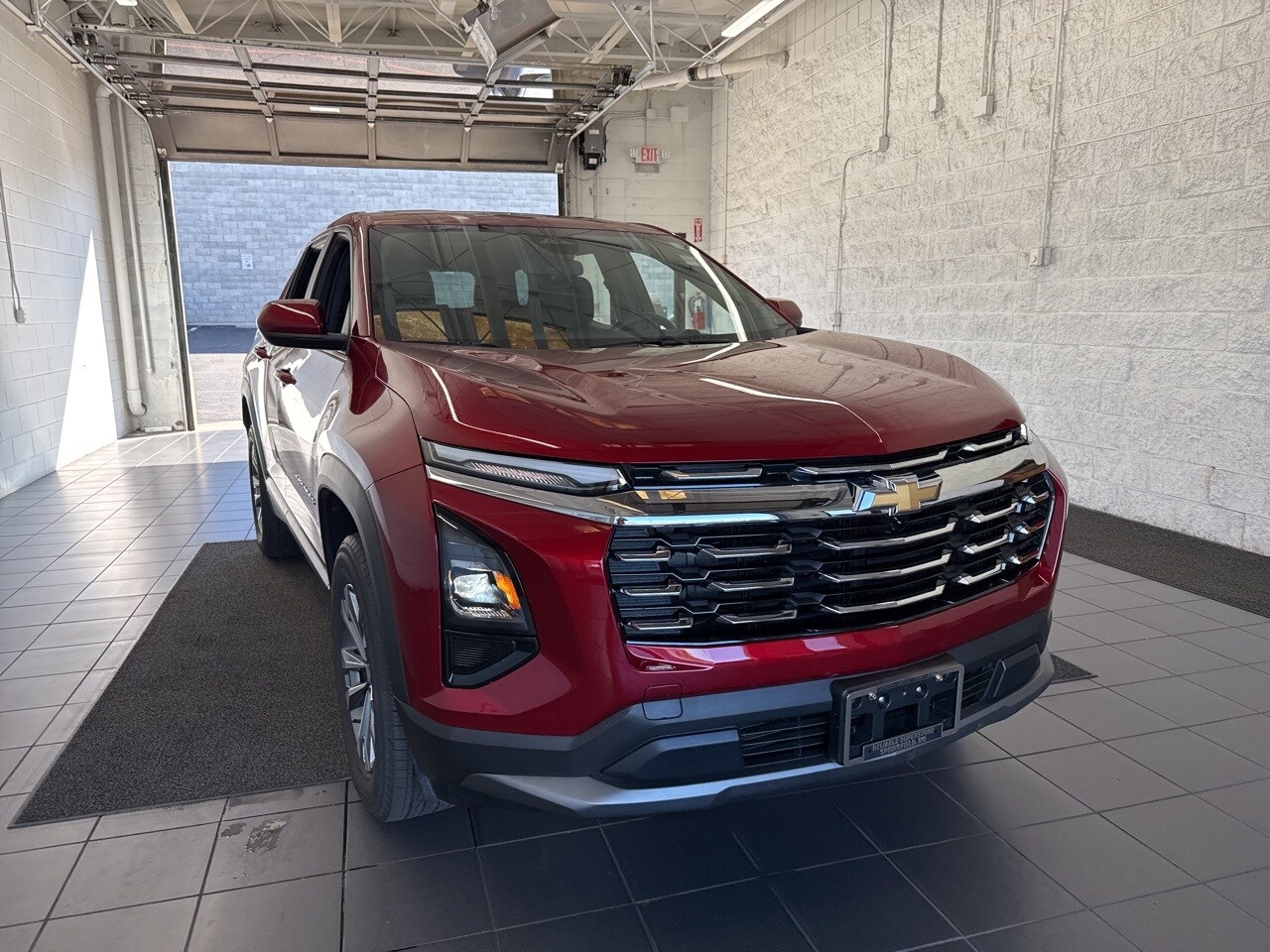 2026 Chevrolet Equinox LT photo 2