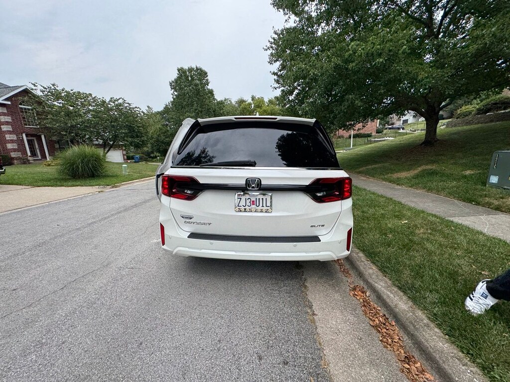 Used 2025 Honda Odyssey Elite Minivan/Van