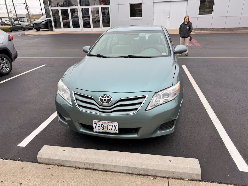 Used 2010 Toyota Camry LE Sedan