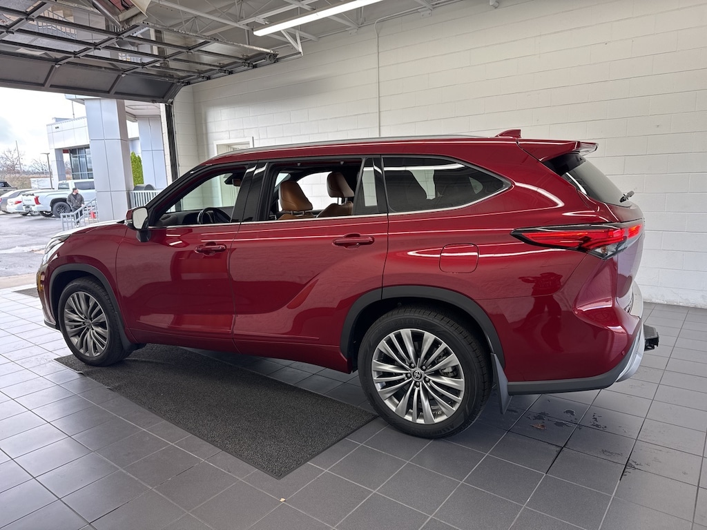 Certified 2021 Toyota Highlander Platinum SUV