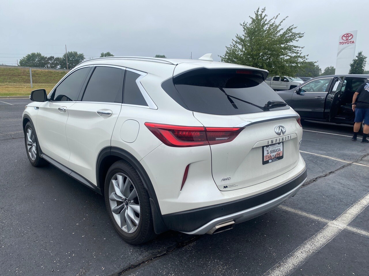 2020 Infiniti QX50 Luxe photo 3