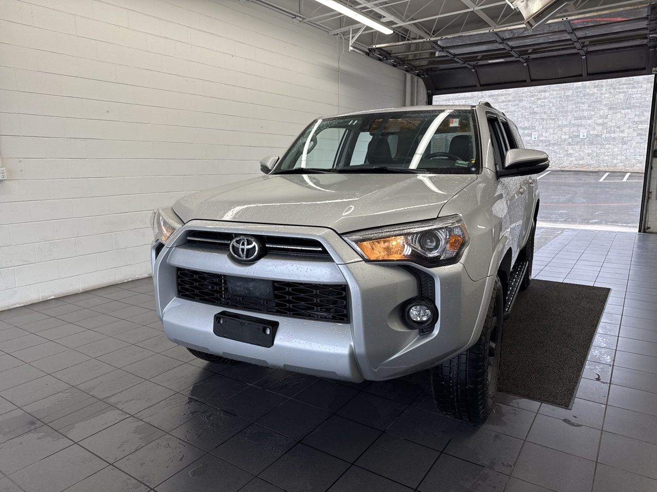 2024 Toyota 4Runner SR5 Premium - Photo 3