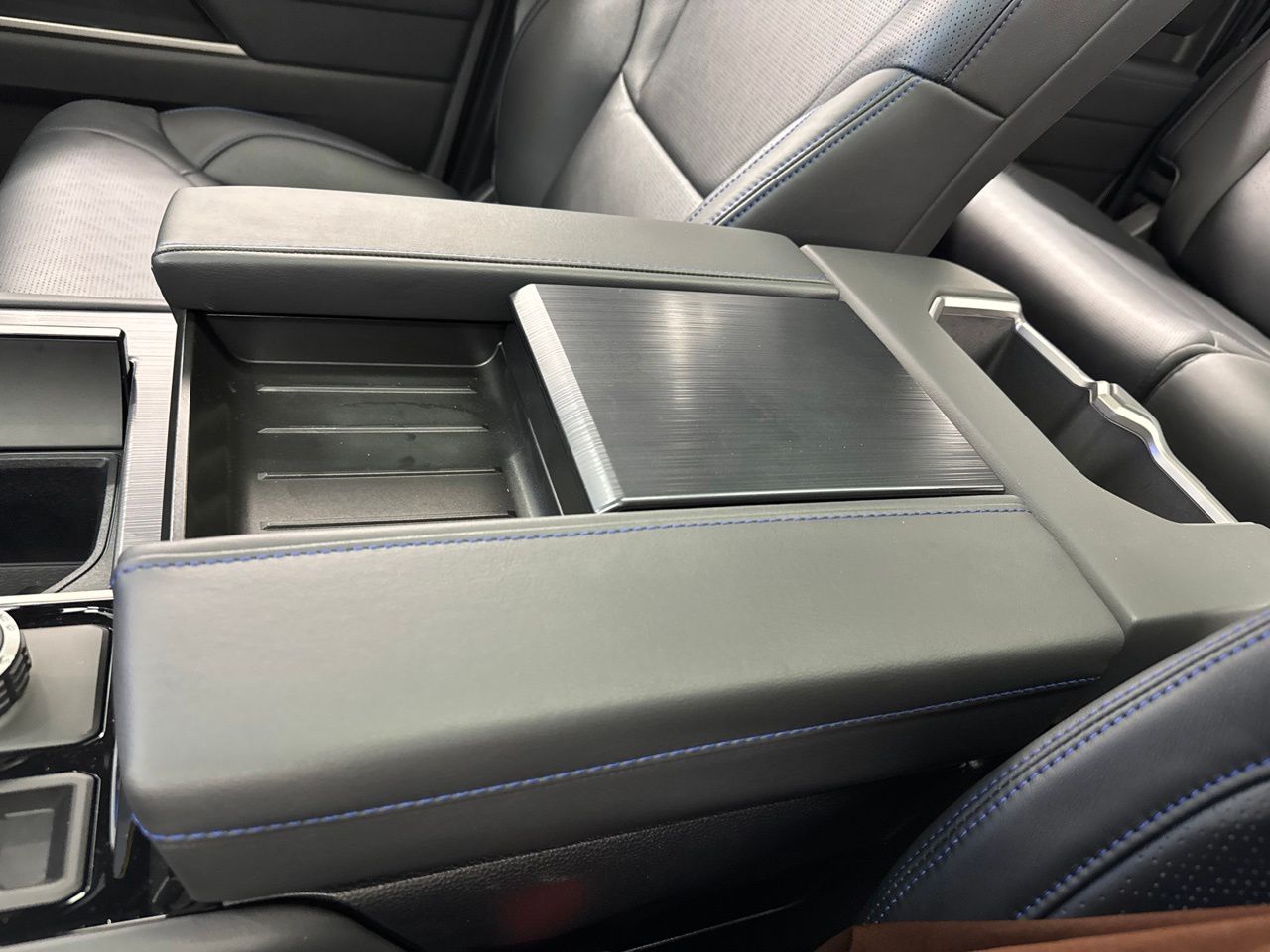 2026 Toyota Tundra Platinum - Photo 33