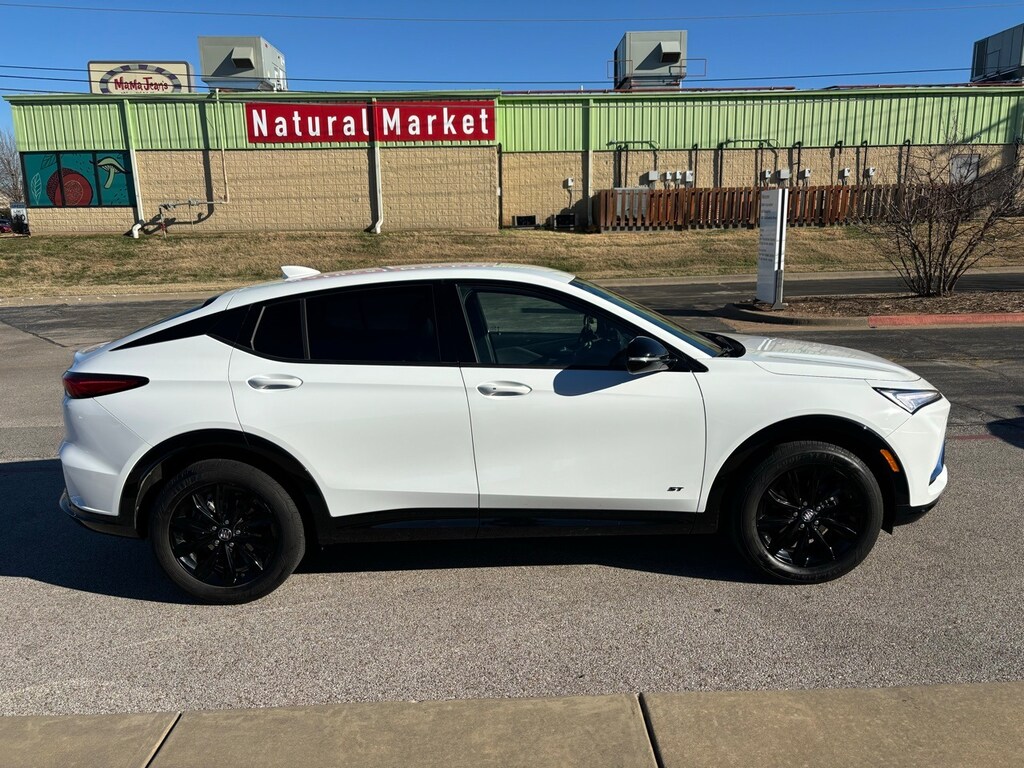 Used 2025 Buick Envista Sport Touring SUV