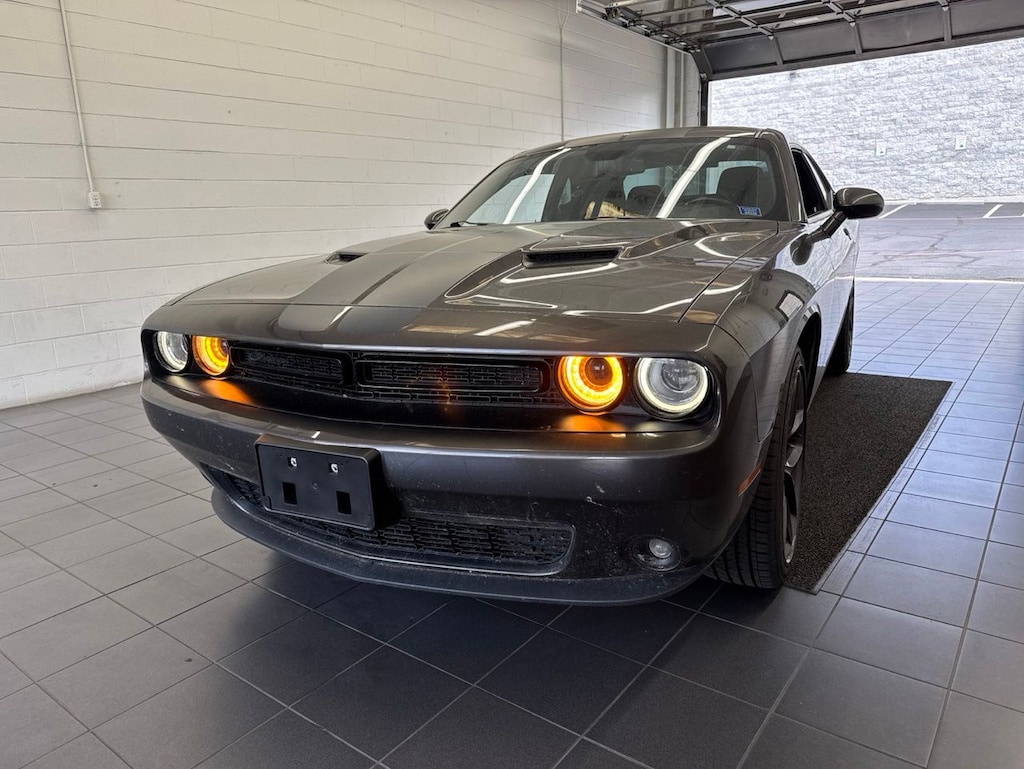 Used 2020 Dodge Challenger SXT Coupe