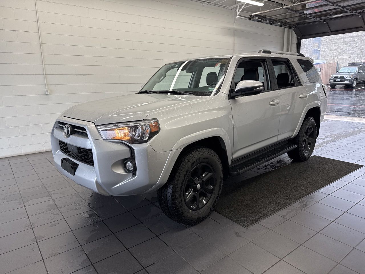 2024 Toyota 4Runner SR5 Premium - Photo 4
