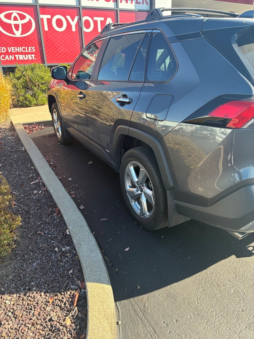 Used 2021 Toyota RAV4 Hybrid Limited SUV