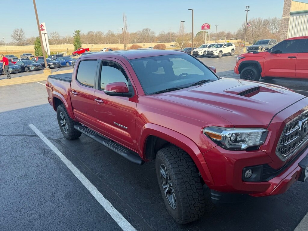 Used 2016 Toyota Tacoma TRD Sport Truck