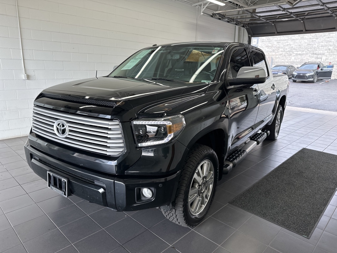 Used 2017 Toyota Tundra Platinum with VIN 5TFAW5F12HX671981 for sale in Springfield, MO