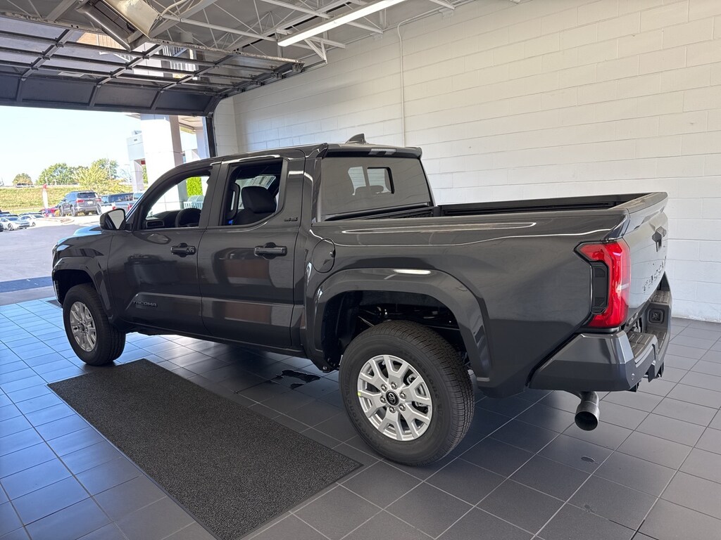 New 2025 Toyota Tacoma SR5 Truck Double Cab