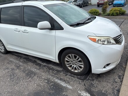 2011 Toyota Sienna XLE Minivan/Van