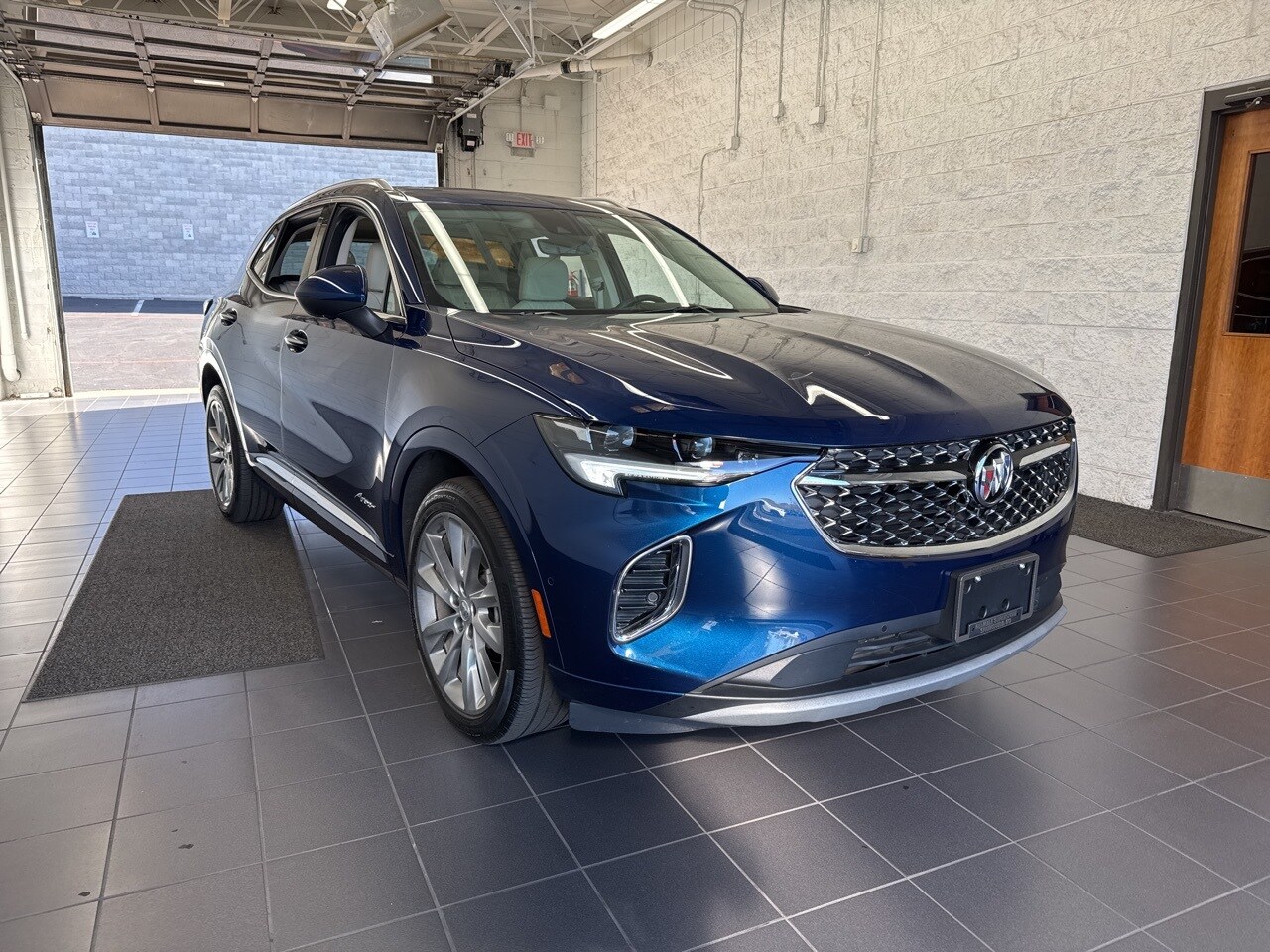 2022 Buick Envision Avenir photo 2