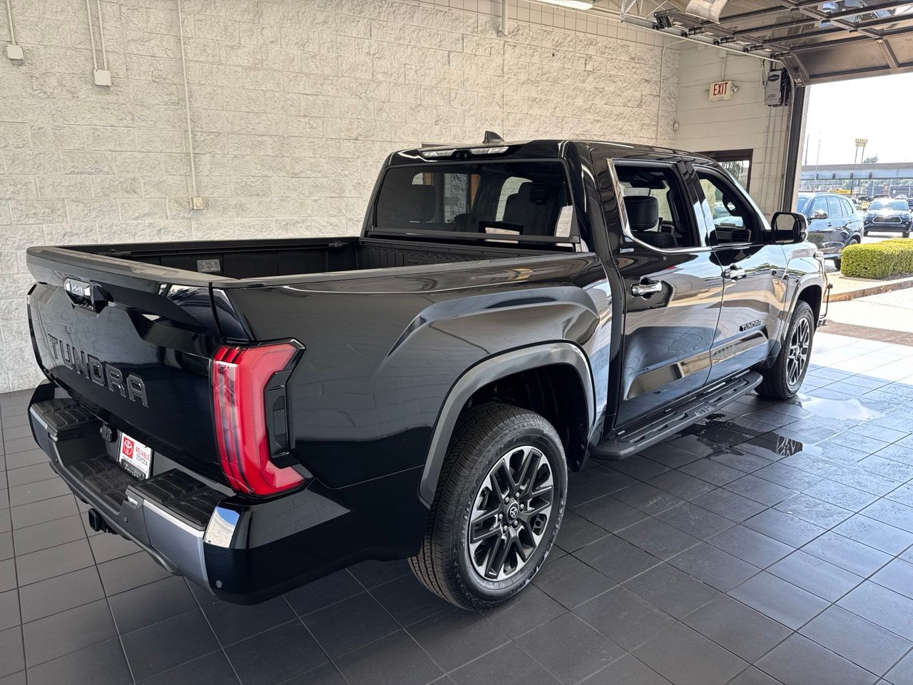 2026 Toyota Tundra Limited - Photo 8