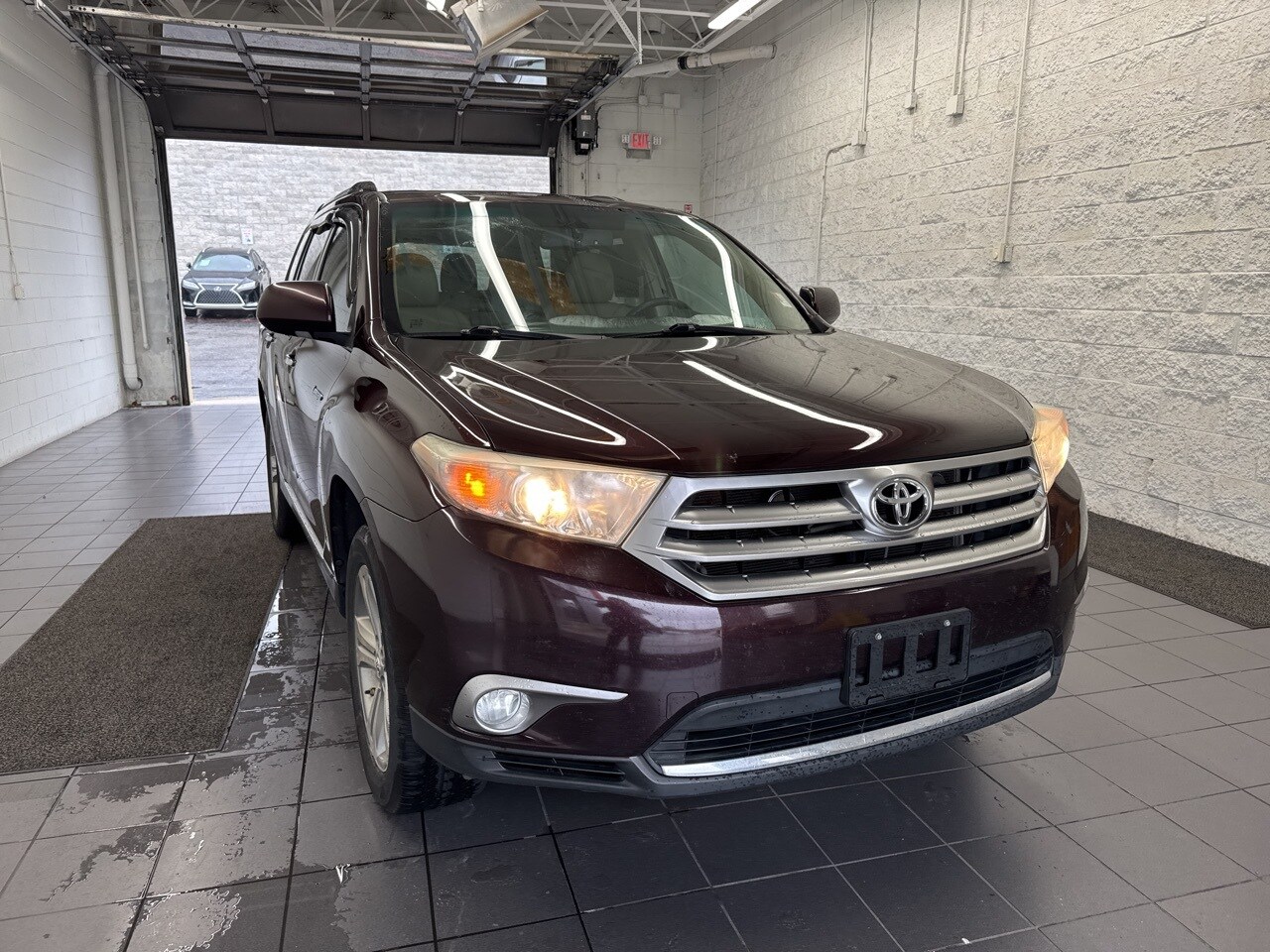2012 Toyota Highlander Limited photo 2