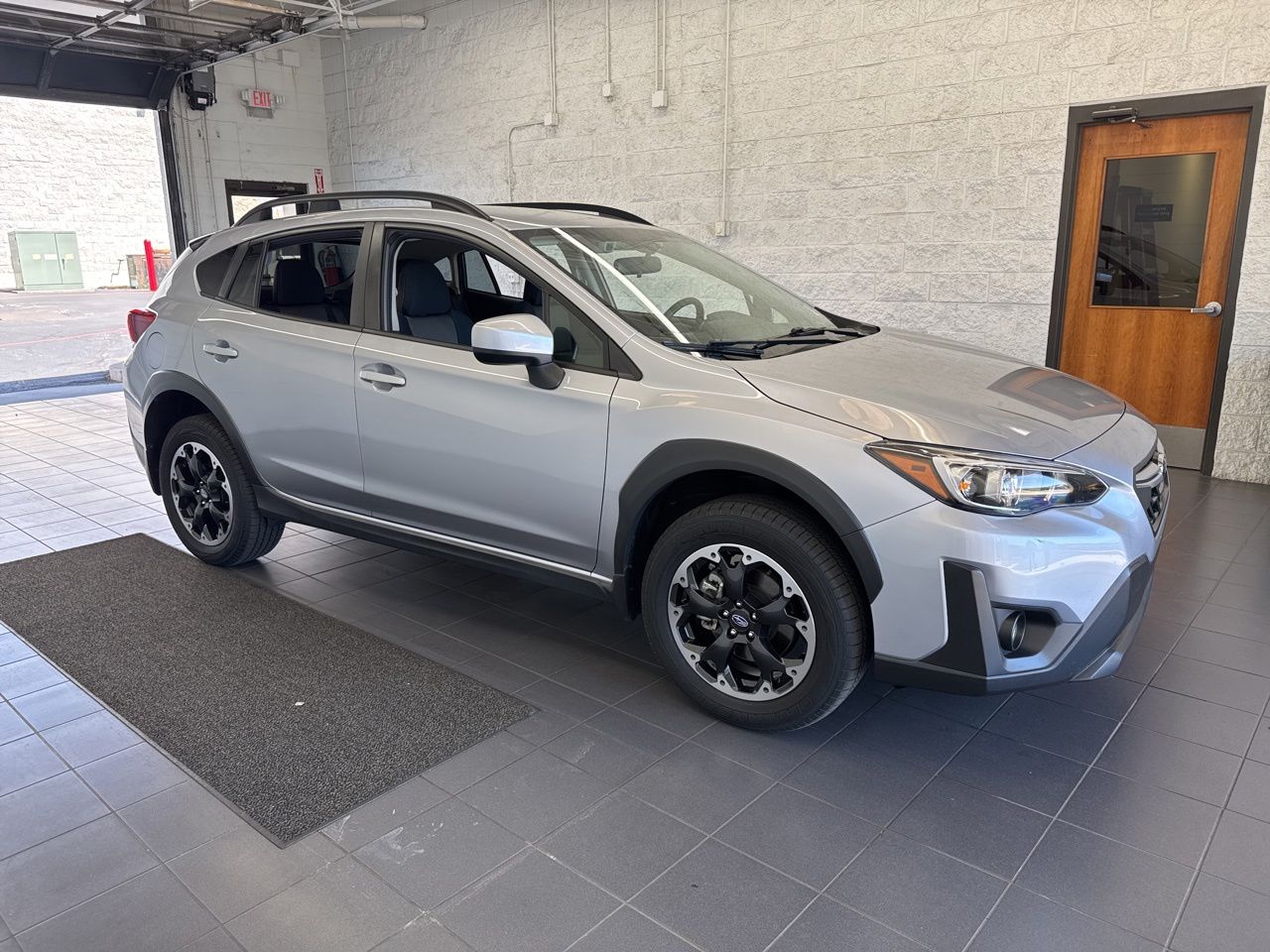 2023 Subaru Crosstrek Premium CVT's photo