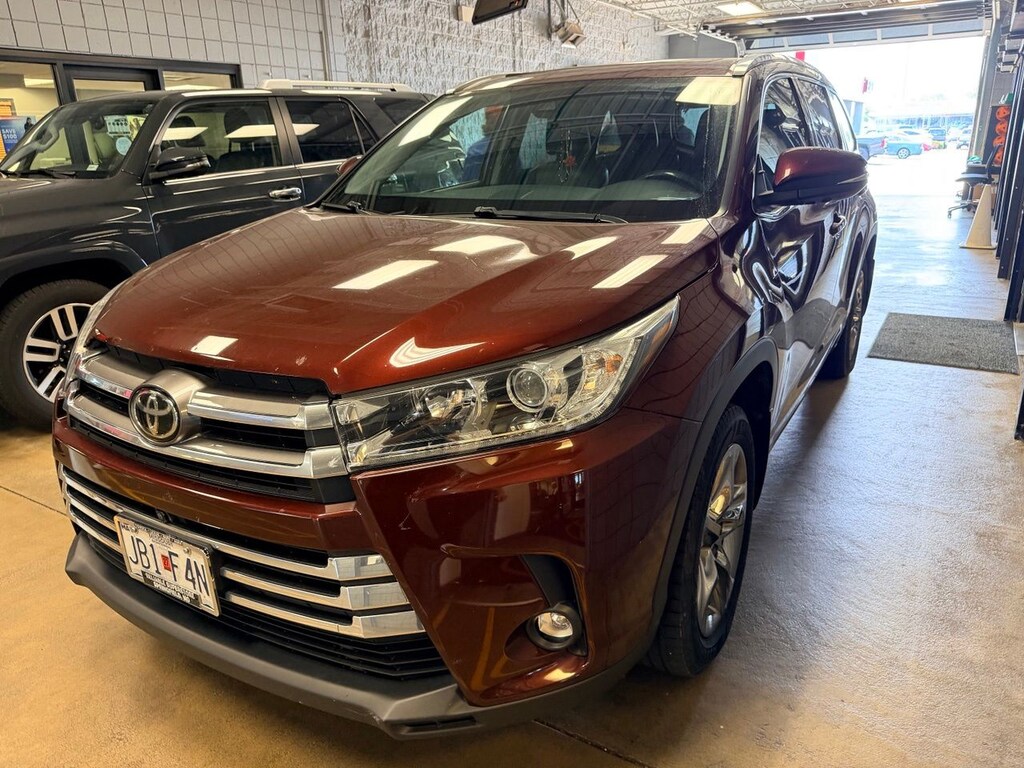 Used 2019 Toyota Highlander Limited Platinum SUV