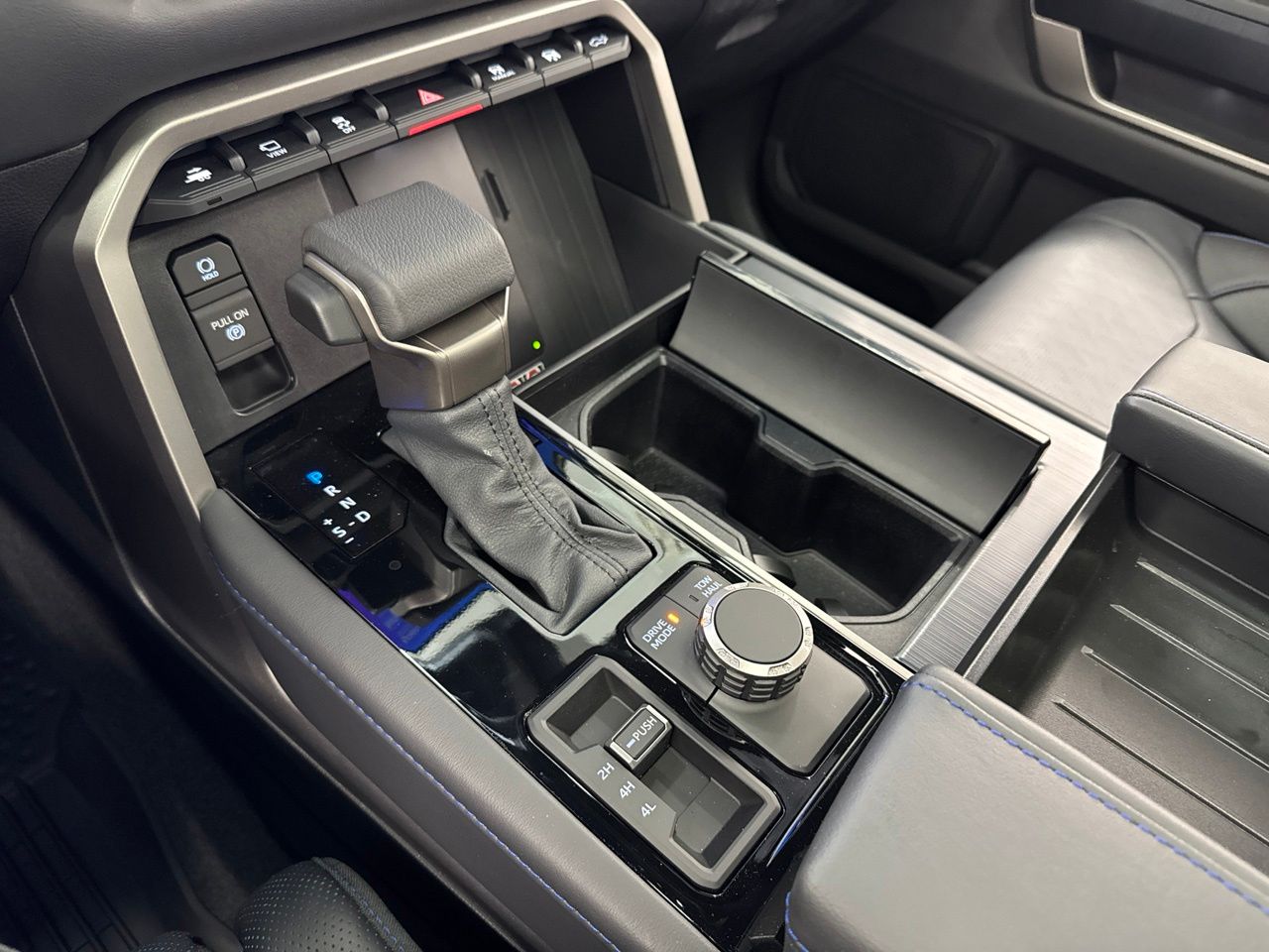 2026 Toyota Tundra Platinum - Photo 32
